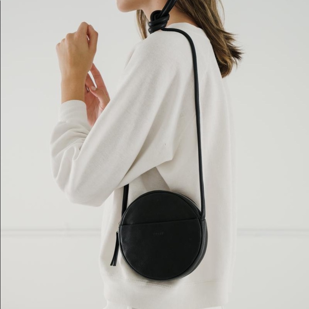Baggu circle purse
